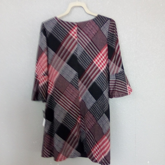Plaid Women's Top in Black and Red - Picture 2 of 3